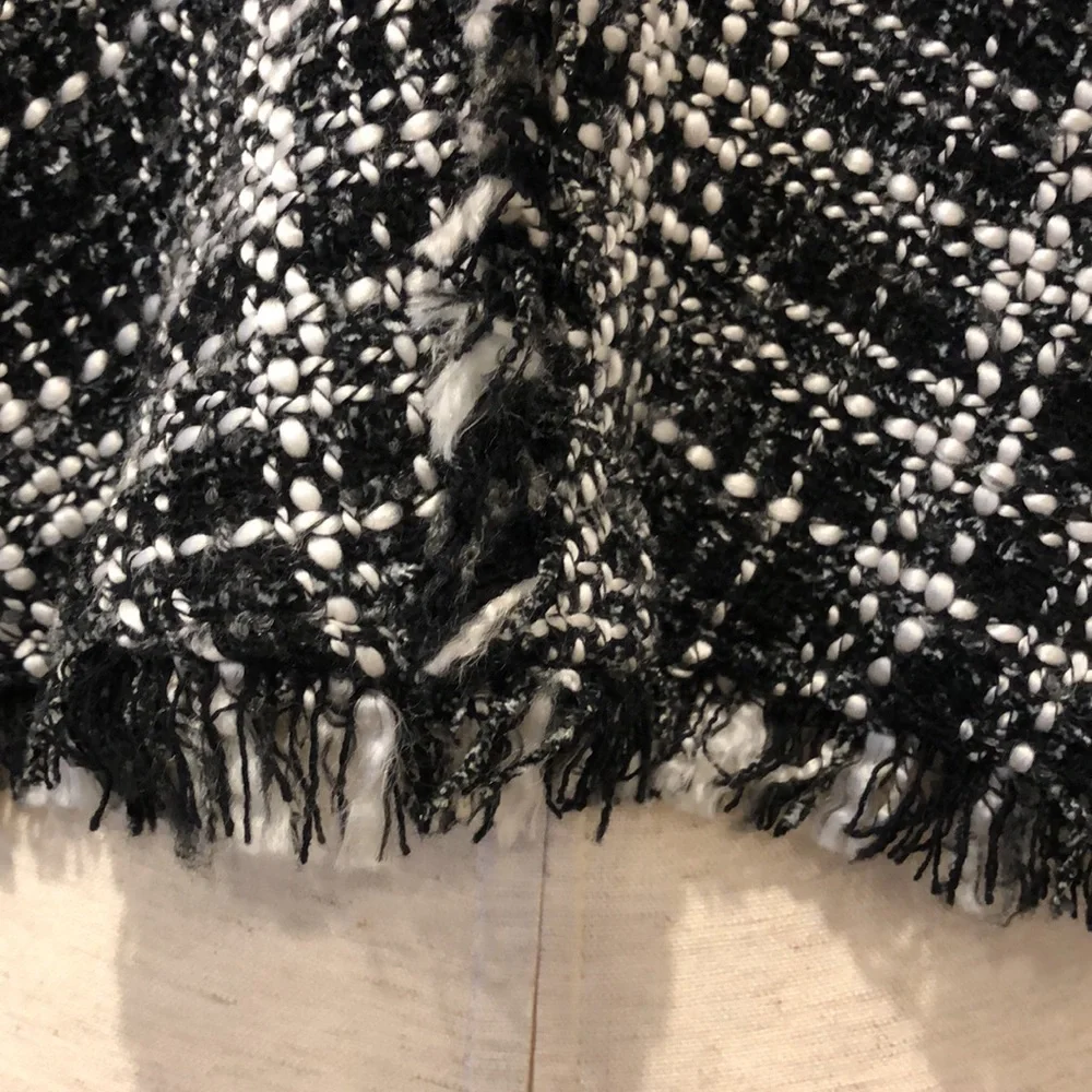 ❌ SOLD ❌Zara Women’s Tweed Pullover (S) - Picture 6 of 7